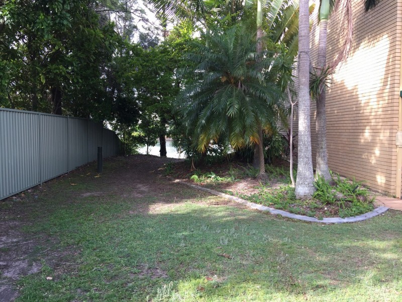1/112 Bayview Street, Runaway Bay QLD 4216