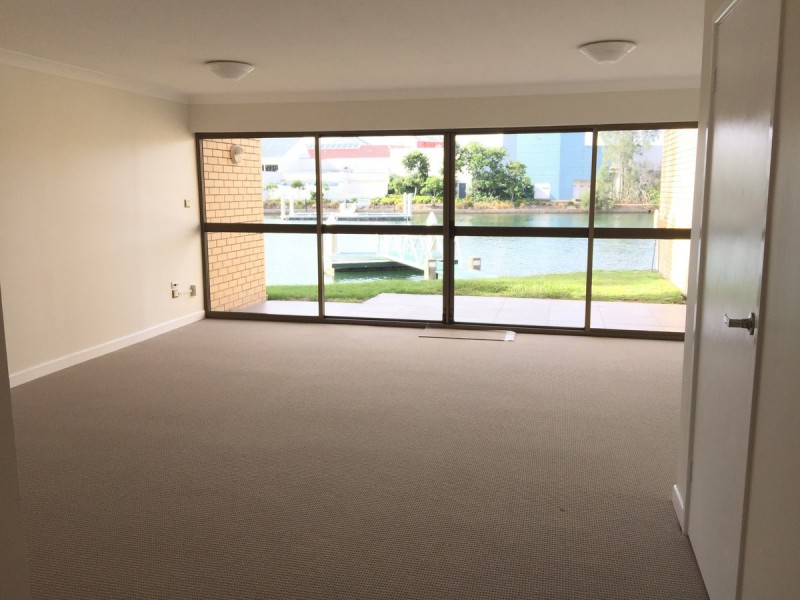 1/112 Bayview Street, Runaway Bay QLD 4216