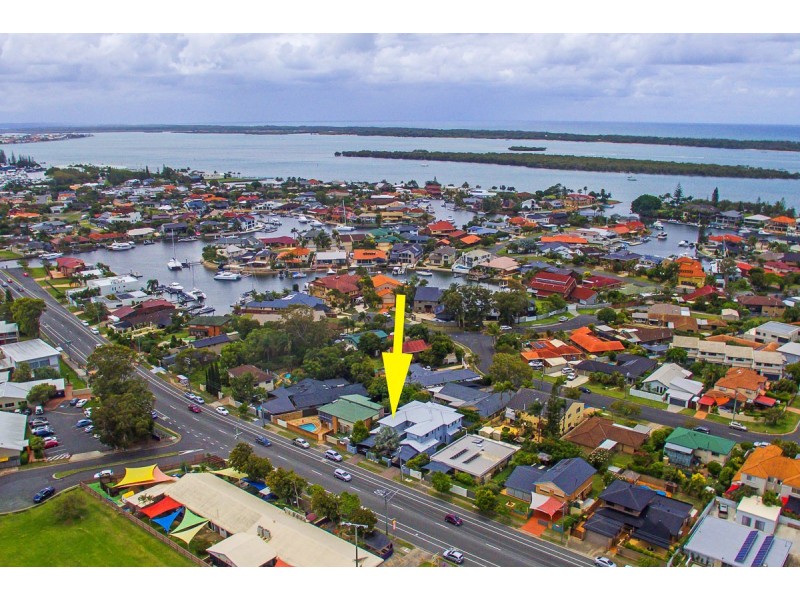 1/151 Bayview Street, Runaway Bay QLD 4216