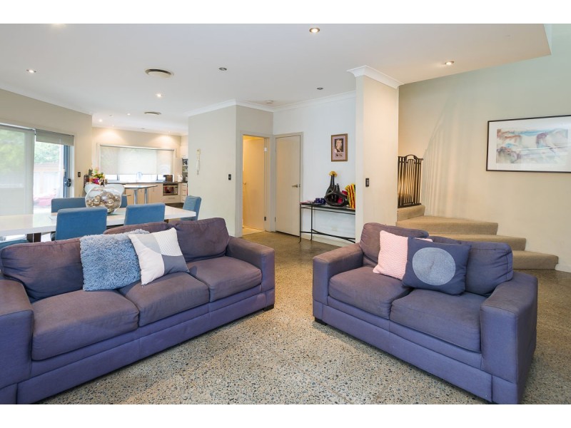 1/151 Bayview Street, Runaway Bay QLD 4216