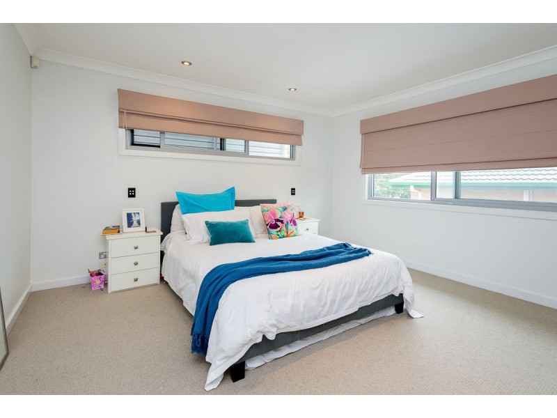 1/151 Bayview Street, Runaway Bay QLD 4216