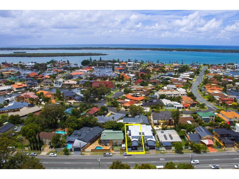 1/151 Bayview Street, Runaway Bay QLD 4216