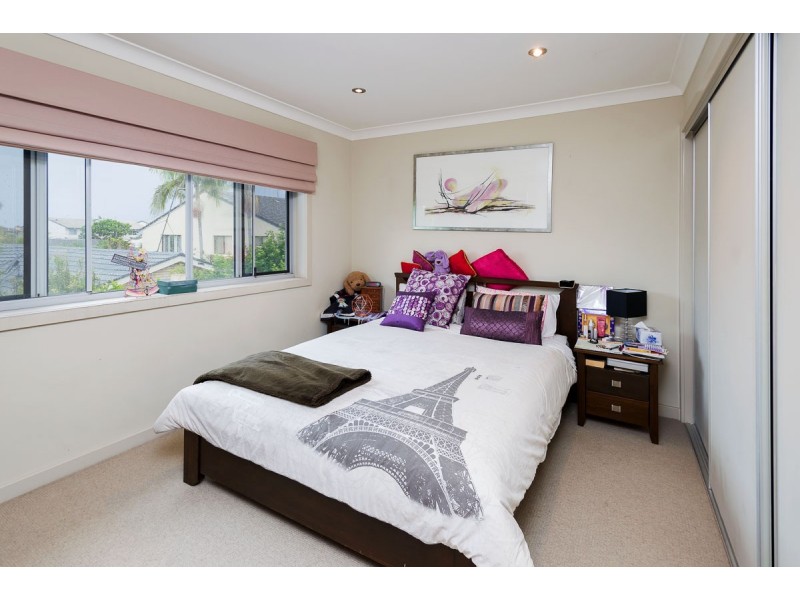 1/151 Bayview Street, Runaway Bay QLD 4216