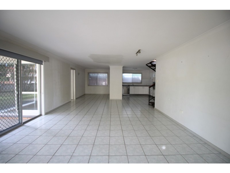 180 Muir Street, Labrador QLD 4215