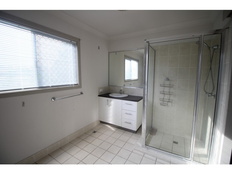 180 Muir Street, Labrador QLD 4215