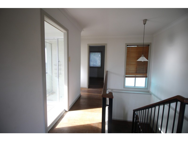 180 Muir Street, Labrador QLD 4215