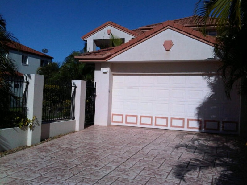 12 Prosperity Drive, Hope Island QLD 4212