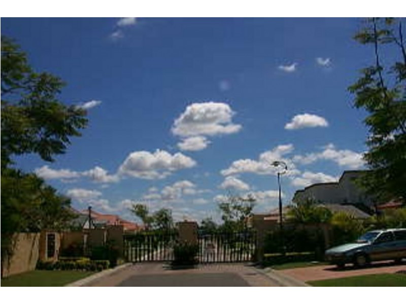 12 Prosperity Drive, Hope Island QLD 4212