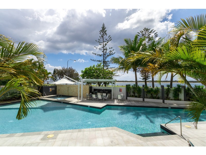 2002/438 Marine Parade, Biggera Waters QLD 4216