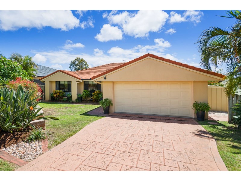 20 Bonin Close, Pacific Pines QLD 4211