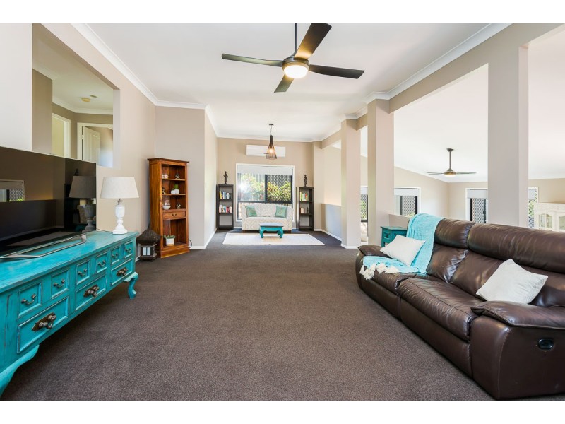 20 Bonin Close, Pacific Pines QLD 4211