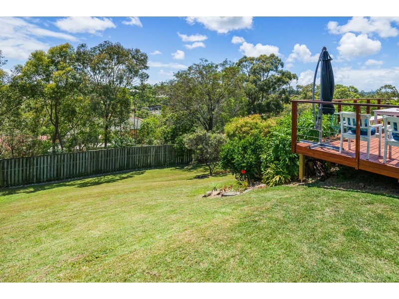 20 Bonin Close, Pacific Pines QLD 4211