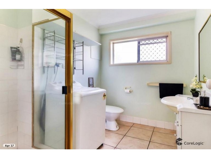 4/39 Middle Street, Labrador QLD 4215