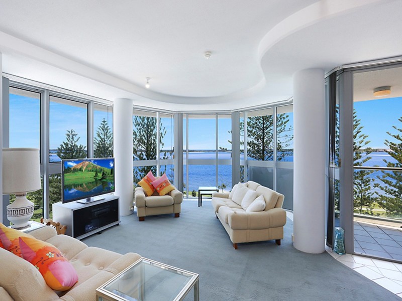 14/204 Marine Parade, Labrador QLD 4215