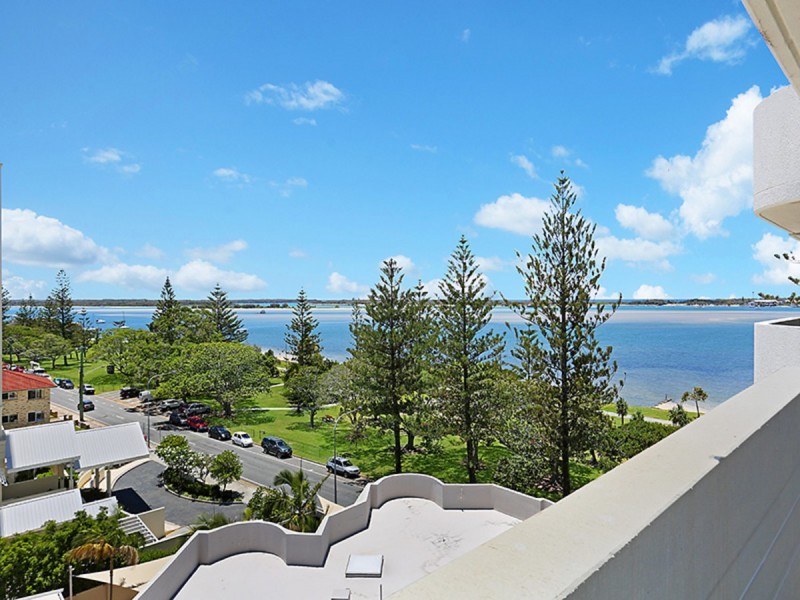 14/204 Marine Parade, Labrador QLD 4215