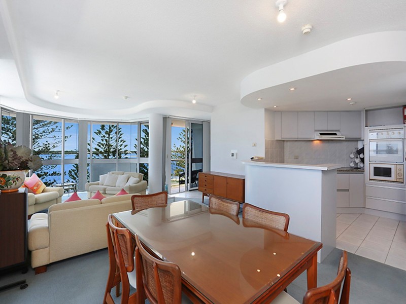 14/204 Marine Parade, Labrador QLD 4215