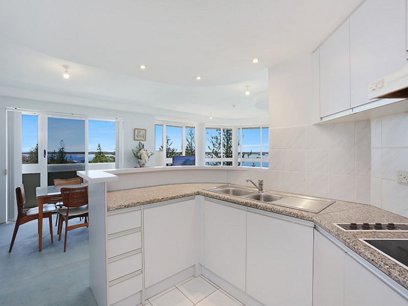 14/204 Marine Parade, Labrador QLD 4215