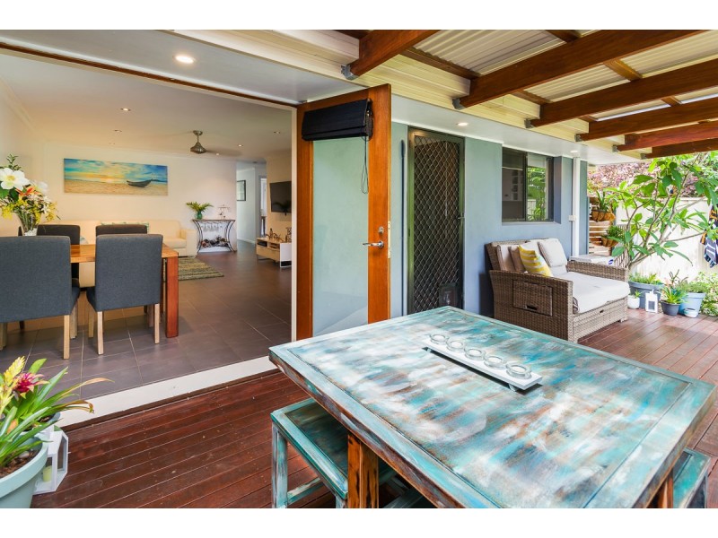 2/16 Maiala Close, Paradise Point QLD 4216