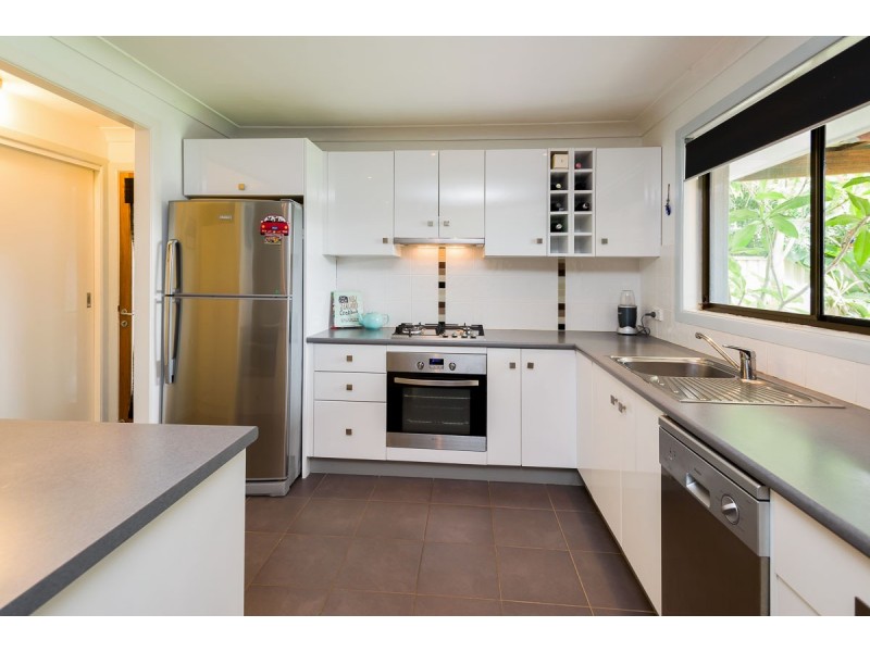 2/16 Maiala Close, Paradise Point QLD 4216
