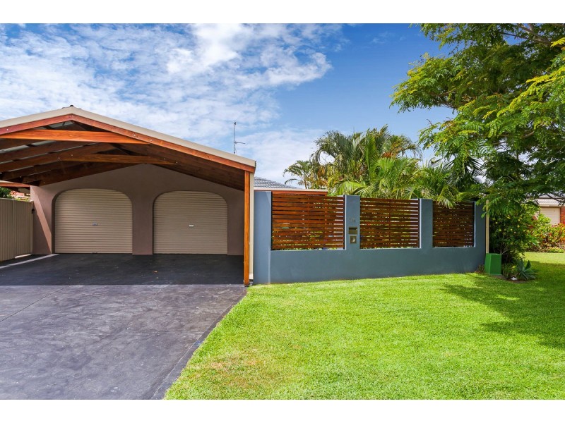 2/16 Maiala Close, Paradise Point QLD 4216