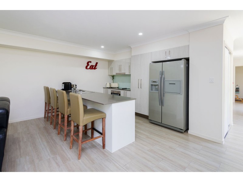 1/9 Broadwater Street, Runaway Bay QLD 4216