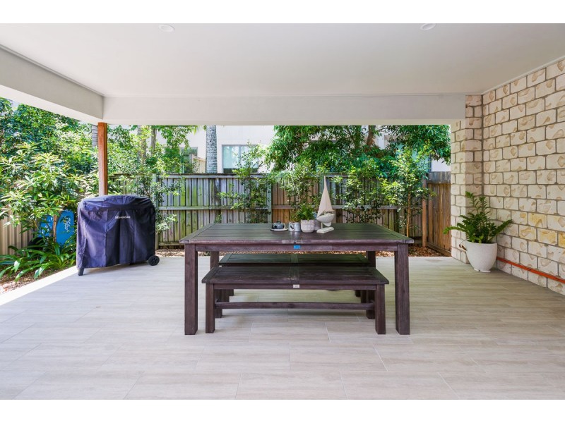 1/9 Broadwater Street, Runaway Bay QLD 4216