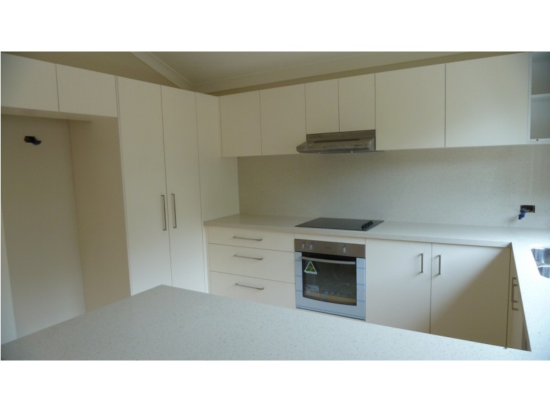 7 Peter Thomson Drive, Parkwood QLD 4214
