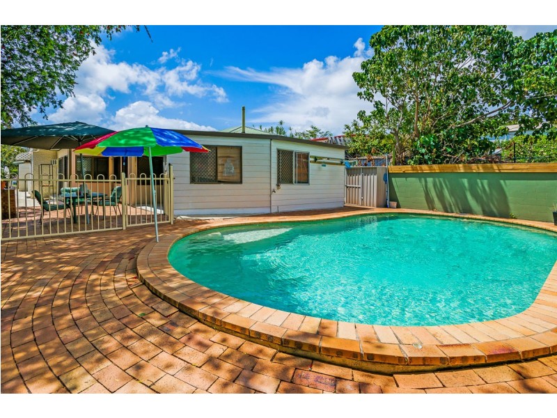 34 Ernest Street, Labrador QLD 4215