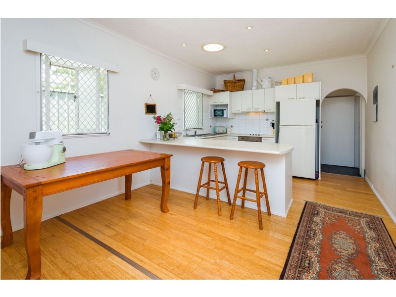 34 Ernest Street, Labrador QLD 4215