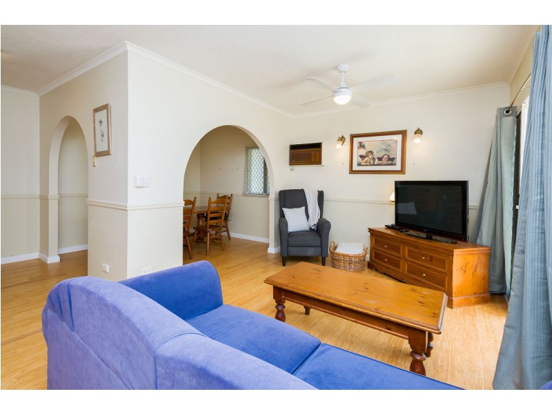 34 Ernest Street, Labrador QLD 4215