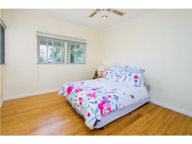 34 Ernest Street, Labrador QLD 4215