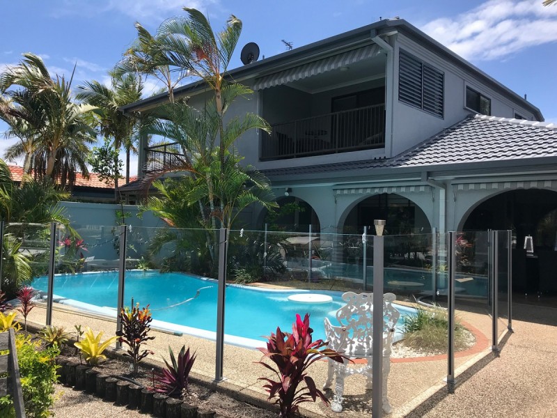 1/14 Bulolo Avenue, Runaway Bay QLD 4216