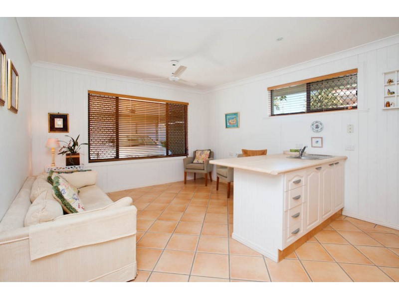 1/14 Bulolo Avenue, Runaway Bay QLD 4216