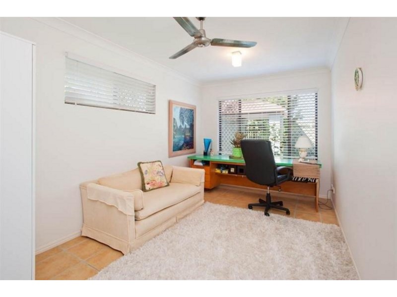 1/14 Bulolo Avenue, Runaway Bay QLD 4216