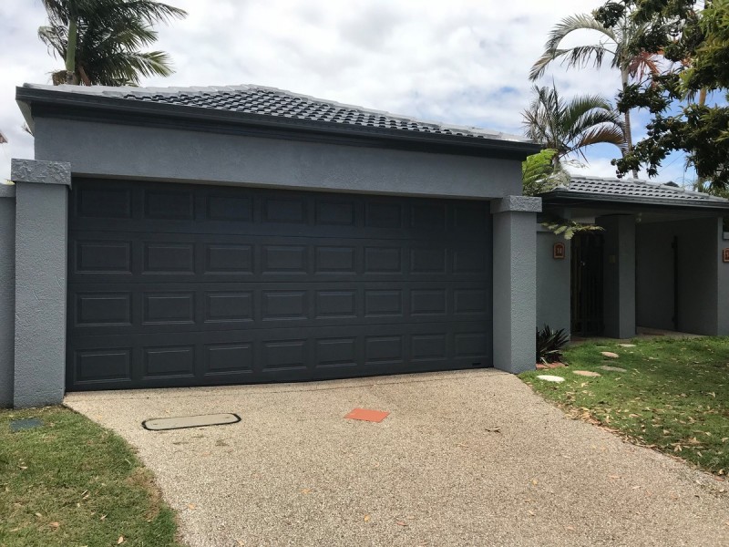 1/14 Bulolo Avenue, Runaway Bay QLD 4216