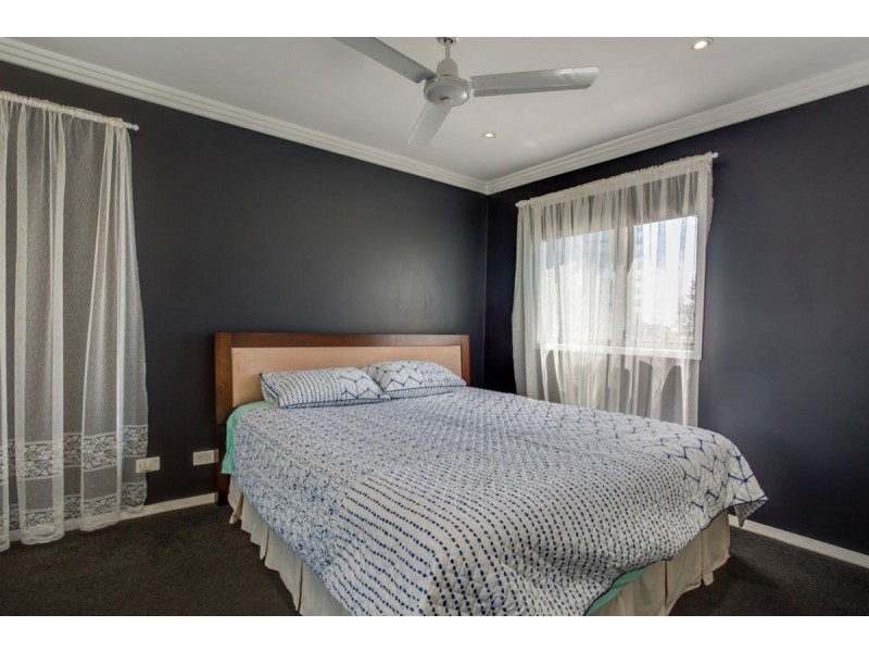 8/3-5 Bradford Street, Labrador QLD 4215