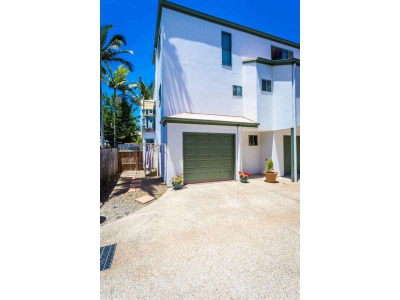8/3-5 Bradford Street, Labrador QLD 4215