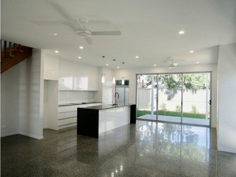 3 Kenmar Street, Labrador QLD 4215