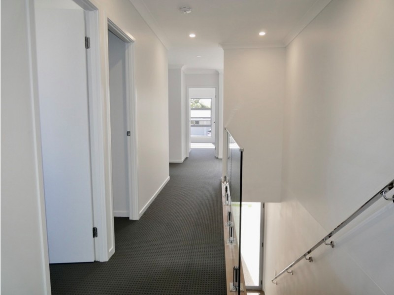 3 Kenmar Street, Labrador QLD 4215