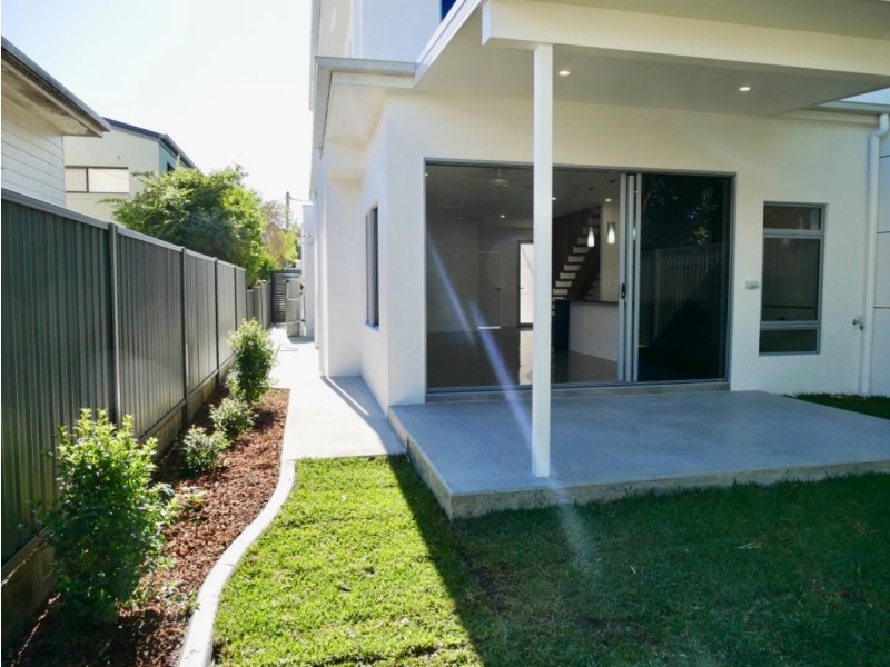 3 Kenmar Street, Labrador QLD 4215