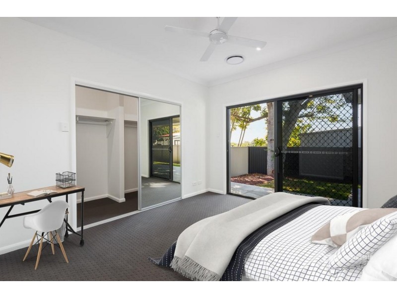 2/109 Central Street, Labrador QLD 4215