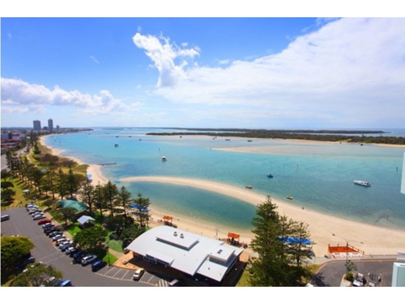 2/109 Central Street, Labrador QLD 4215