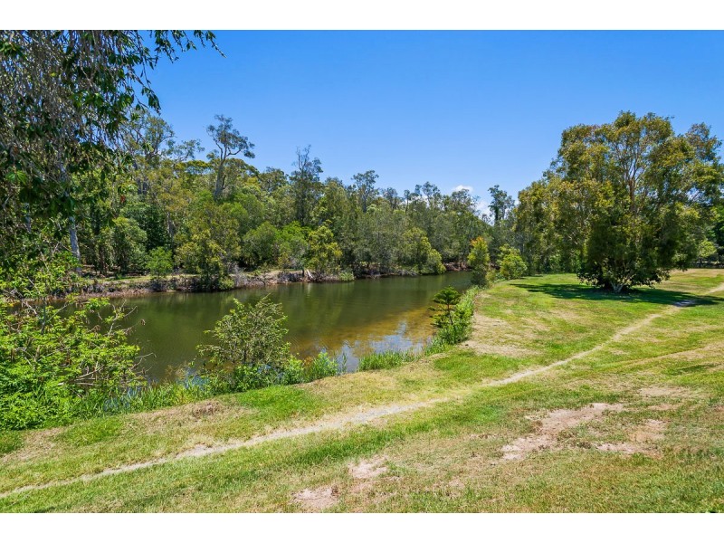 1/90 Kangaroo Avenue, Coombabah QLD 4216