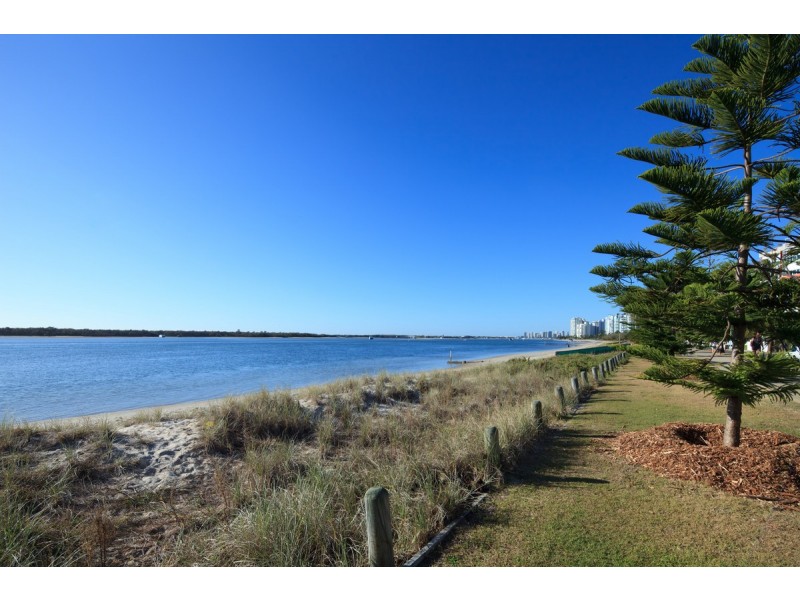 7/17 Huth Street, Labrador QLD 4215