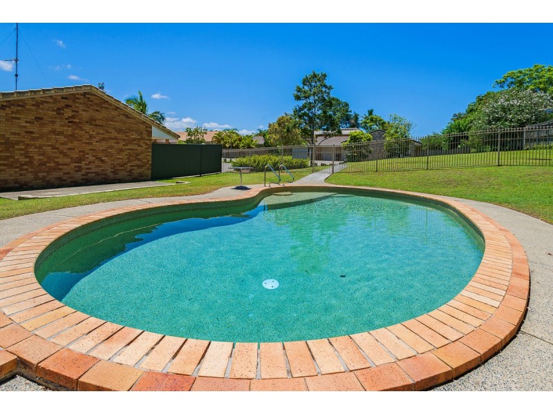 3/137 Olsen Avenue, Labrador QLD 4215