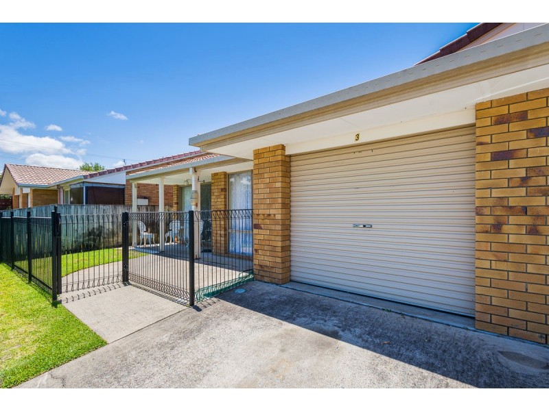 3/137 Olsen Avenue, Labrador QLD 4215