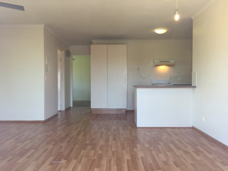 8/159 Muir Street, Labrador QLD 4215