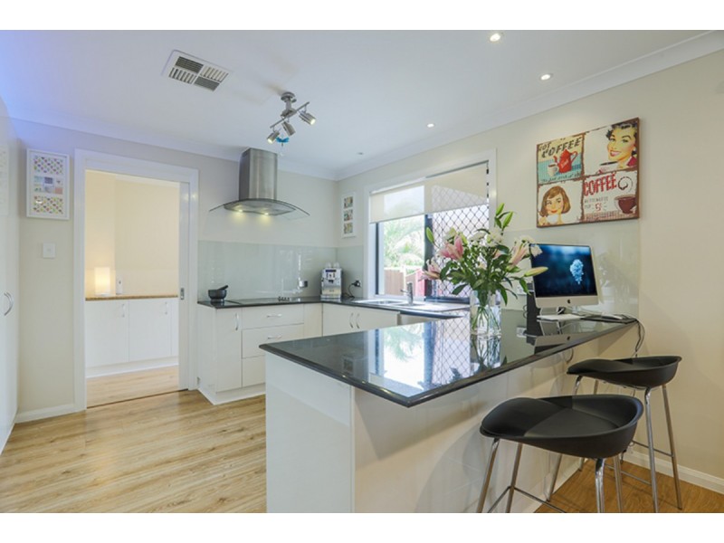2/54 Codrington Circuit, Pacific Pines QLD 4211