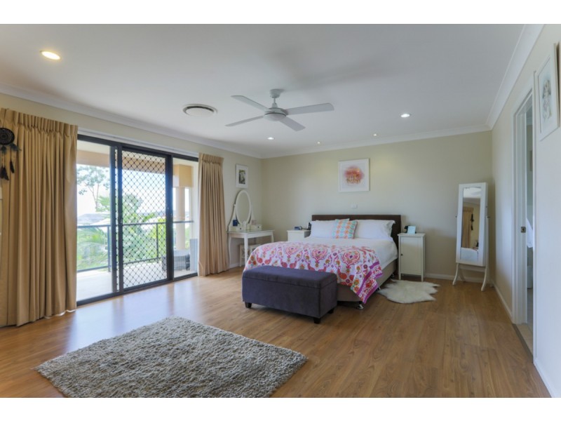 2/54 Codrington Circuit, Pacific Pines QLD 4211