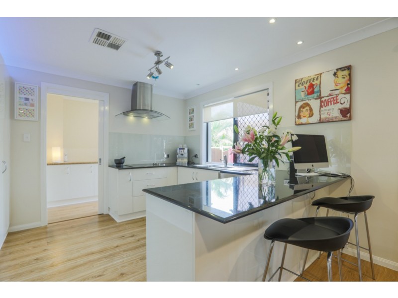 2/54 Codrington Circuit, Pacific Pines QLD 4211